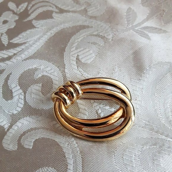 Vintage NYJ Brooch Gold Tone Knot JONES NEW YORK - Picture 1 of 4